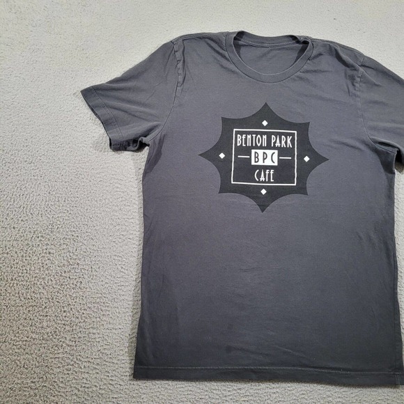 Benton Park Cafe Shirt Womens Medium Gray Crew‎ Neck Short Sleeve Graphic Tee - Picture 5 of 11